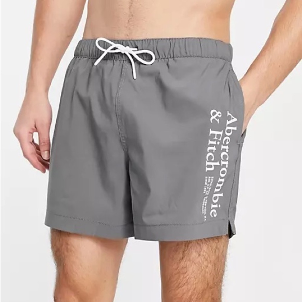 NWOT: Abercrombie & Fitch 5in Swim Shorts